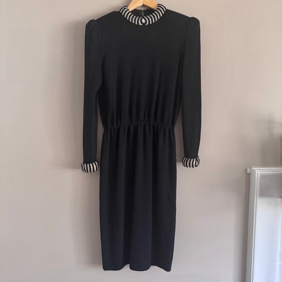 St. John By Marie Gray Vintage Black Beaded Trim Collar and Cuff Knit Dress 4 - Picture 13 of 14